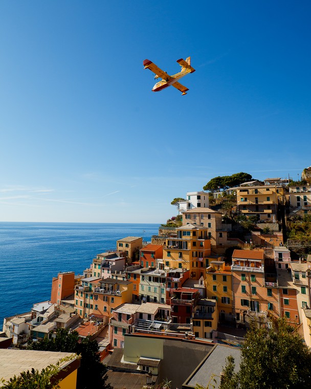 "Firefighting plane diving for water" - Eric Westpheling - Riomaggiore, Italy